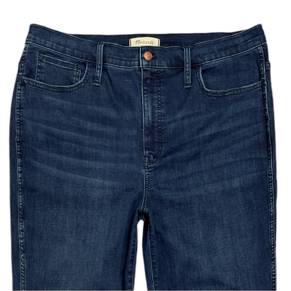 Madewell High-Rise Slim Straight Jeans in Dark Wash TENCEL size 33 Tall - Picture 3 of 6